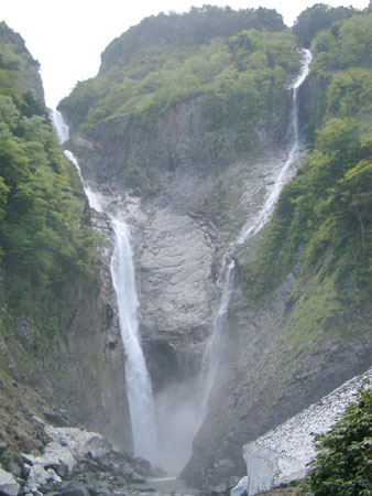 称名滝とハンノキ滝